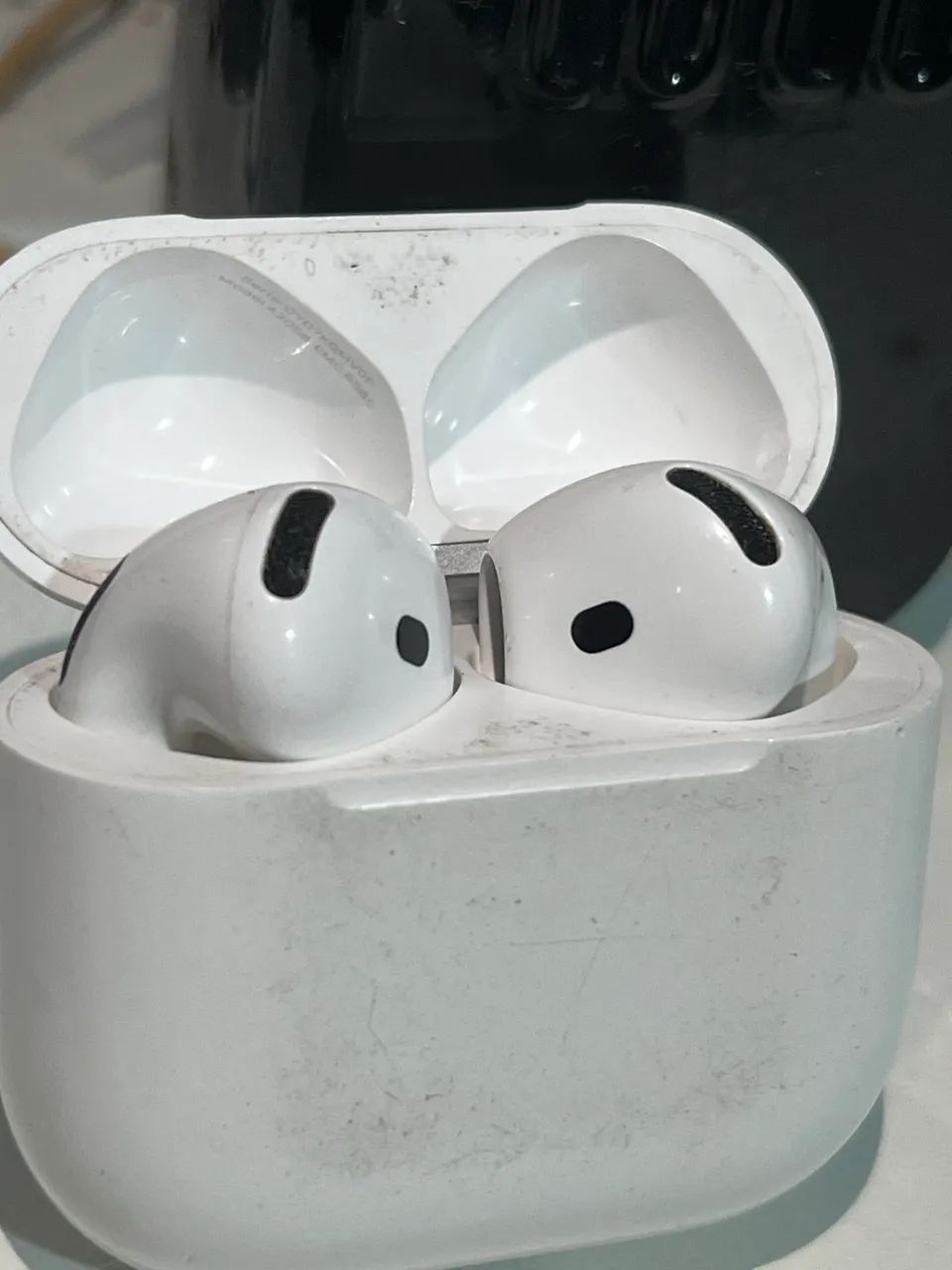 AirPods 4