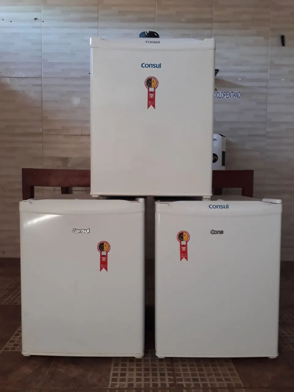 Frigobar cônsul 80 litros 220V 