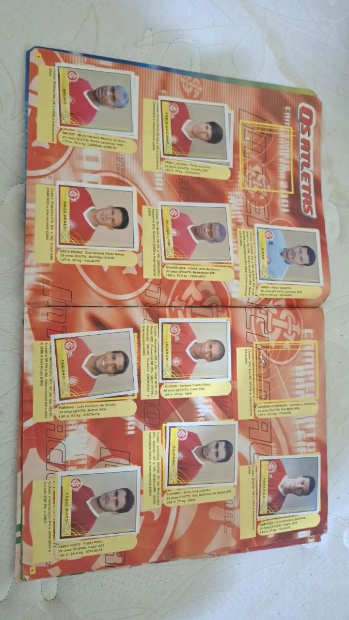 Álbum Campeonato Brasileiro 2001 INCOMPLETO* - Foto 2
