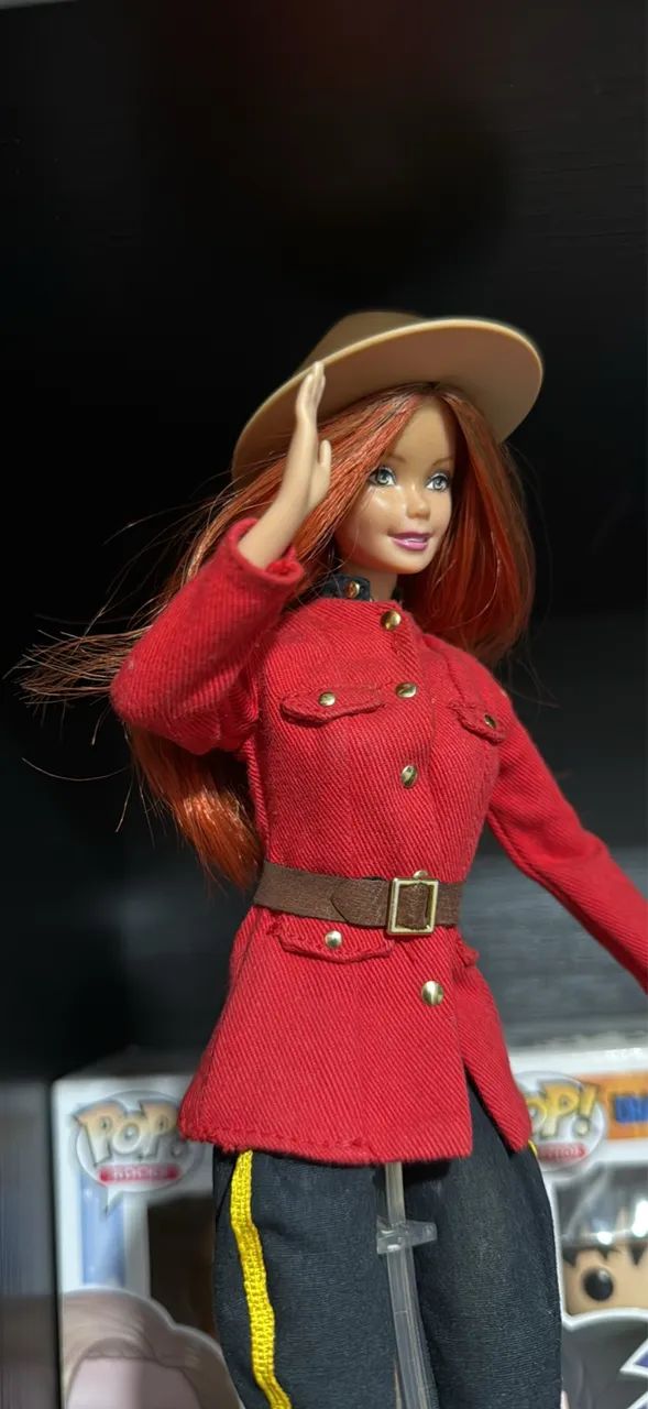 Boneca Barbie Canadá  - Foto 2