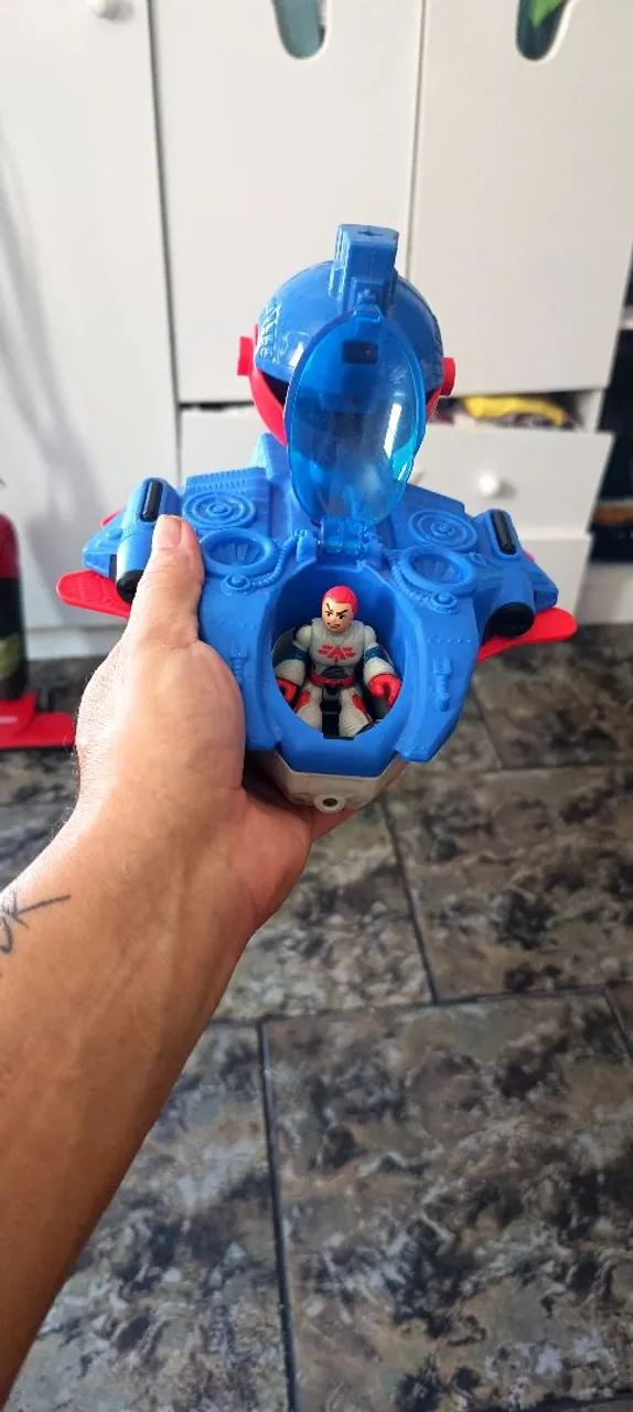 Estação espacial Imaginext já vai com boneco