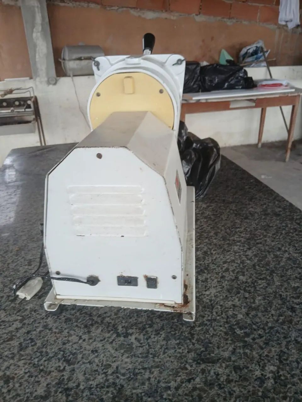 Máquina de moer queijo e embutidos - Foto 2