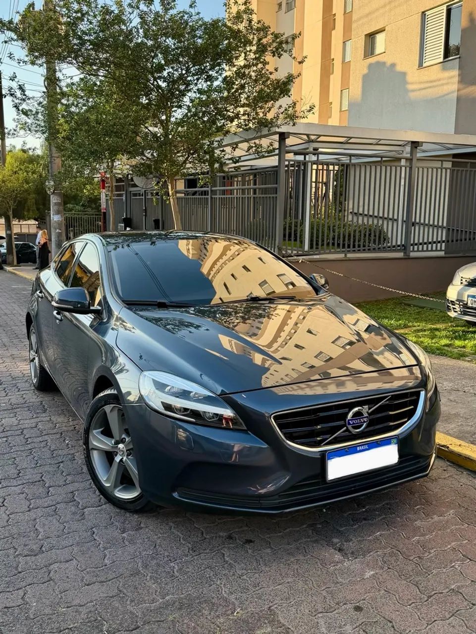 Volvo V40 V40 T-4 MOMENTUM 2.0 Aut. 2017