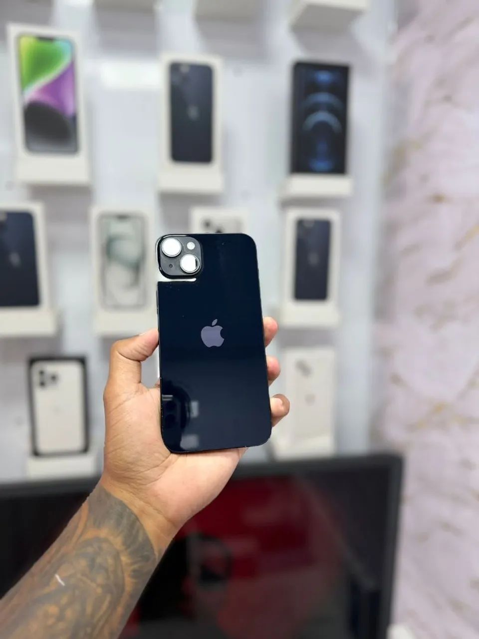IPHONE 14 PLUS 256GB PRETO<br>R$ 2.899,00 TOP
