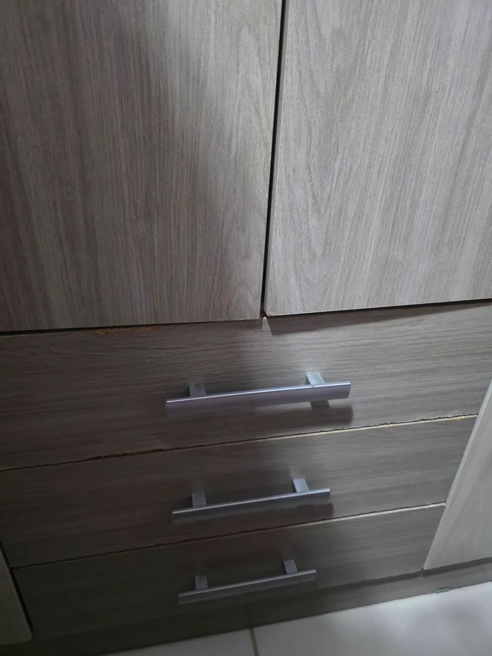 Guarda roupa 6 portas e 3 gavetas - Foto 3