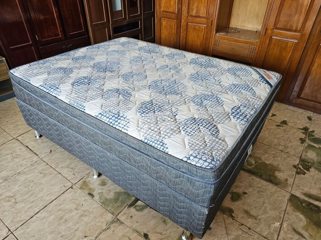 Cama box casal molas ensacada usada  - Foto 3
