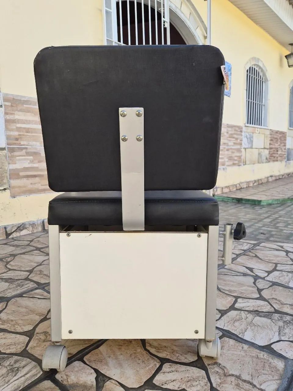 Cadeira de Manicure (Gaveta e Mesa) - Foto 4