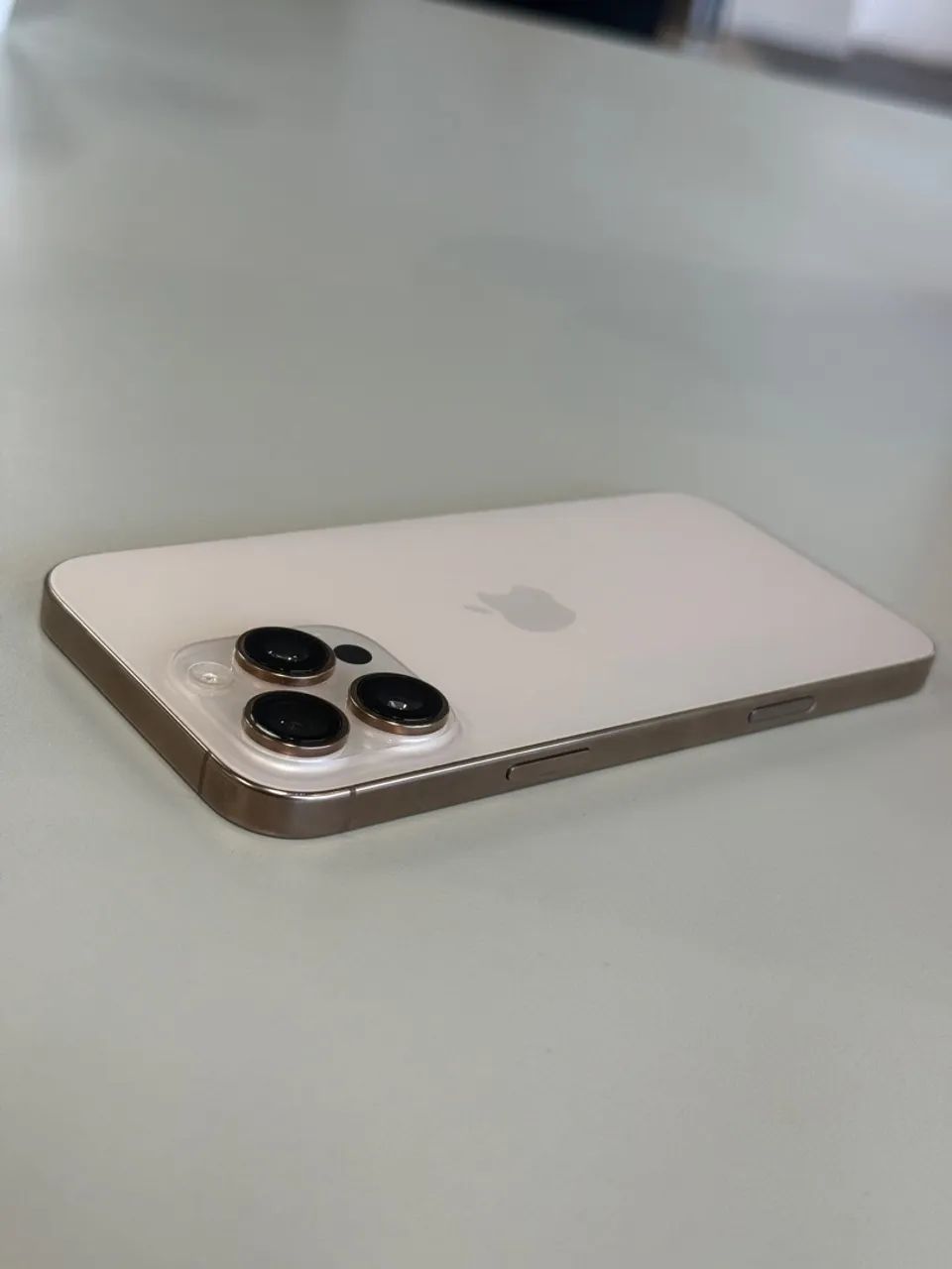 Iphone 16 Pro Max 256 Desert Storm - Foto 2