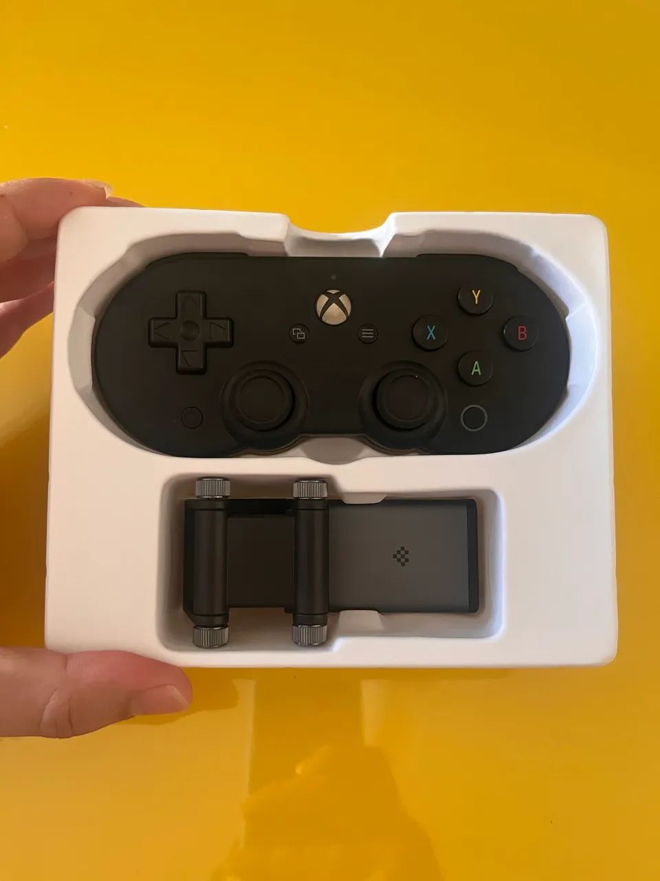 Controle 8bitdo xbox com clipe para celular - Foto 3