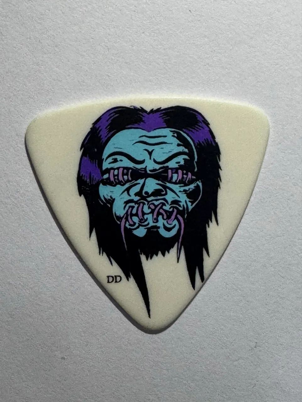 Palheta Banda Metallica - item autêntico, original de show - Robert Trujillo