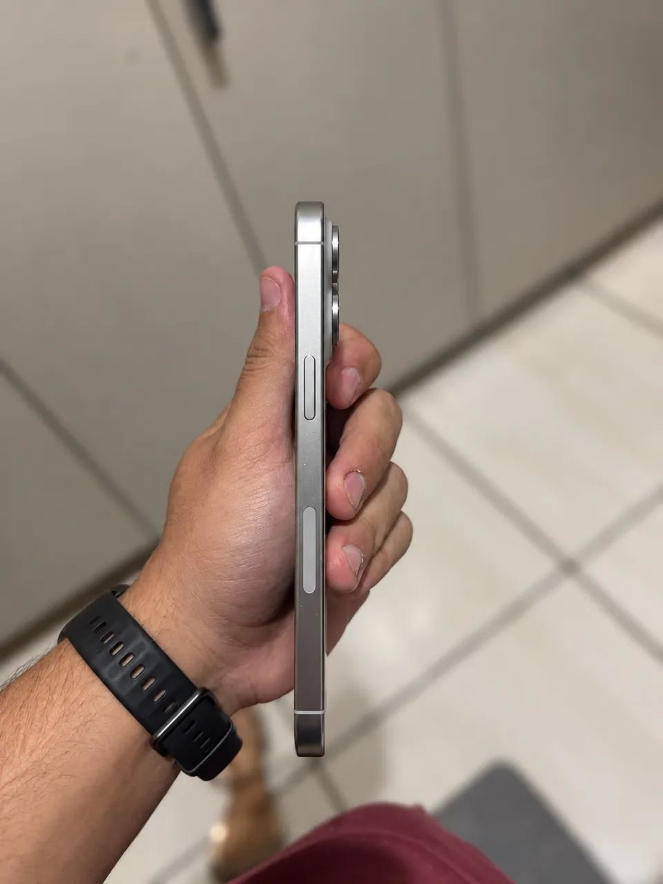 Apple iPhone 15 Pro Max 256GB - Bateria 84% - Foto 4