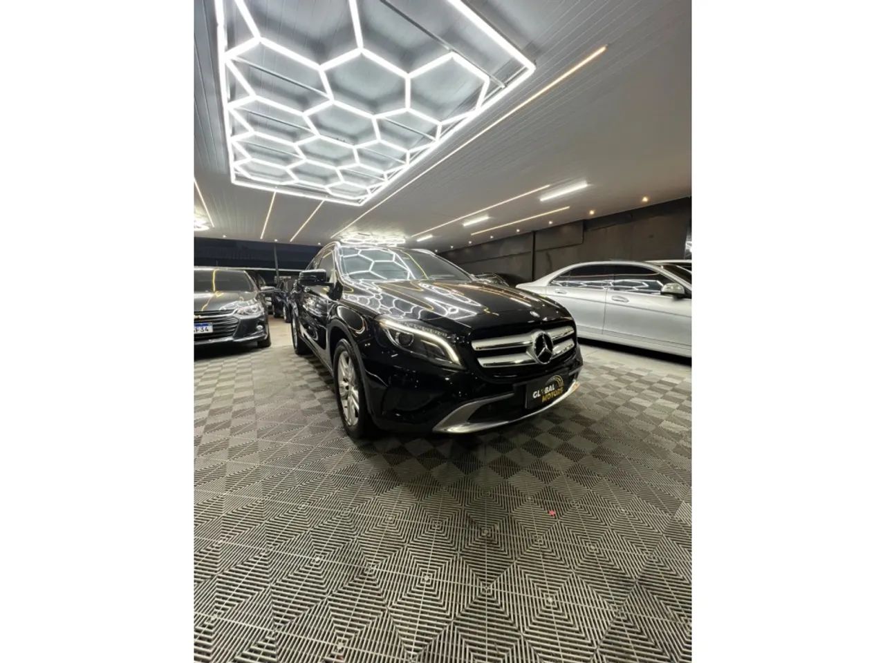 Mercedes-Benz GLA 200 Vis. Black ED. 1.6 TB 16V Aut. 2016