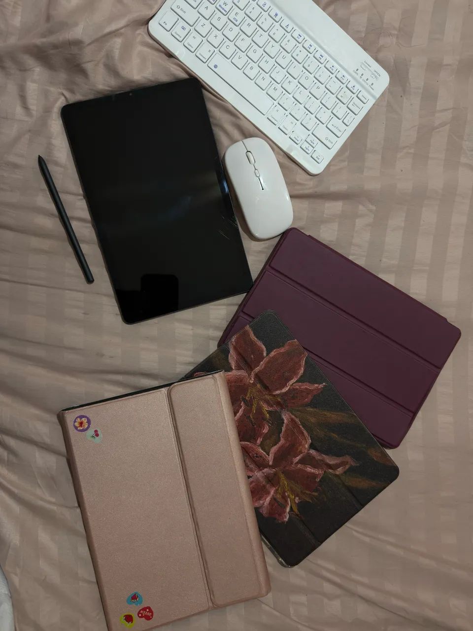 Tablet tab S6 lite usado em ótimo estado com acessórios inclusos - Foto 2