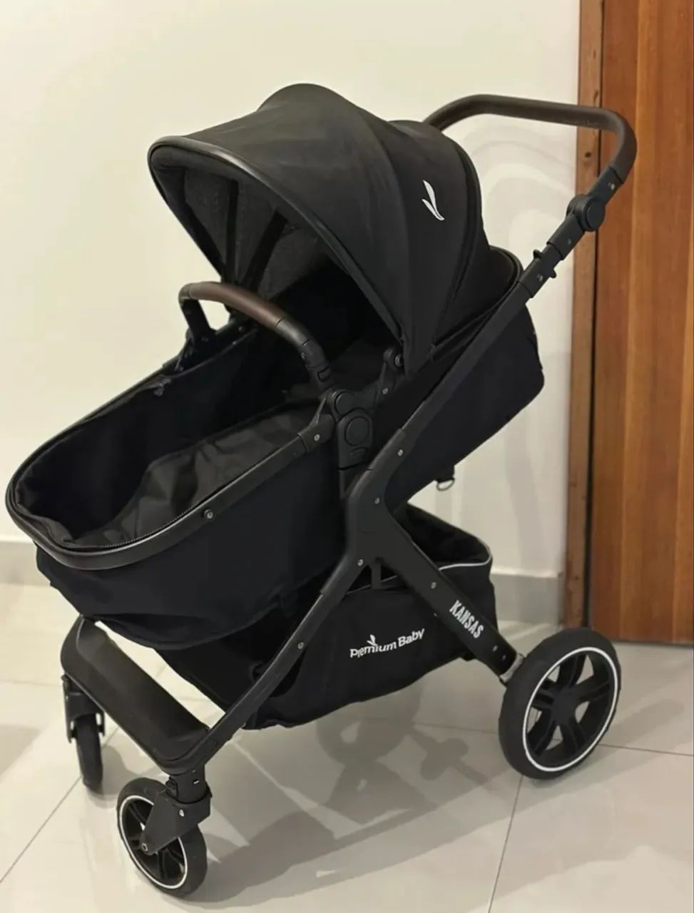 Carrinho de Bebe Compacto com Bebê Conforto - Foto 4