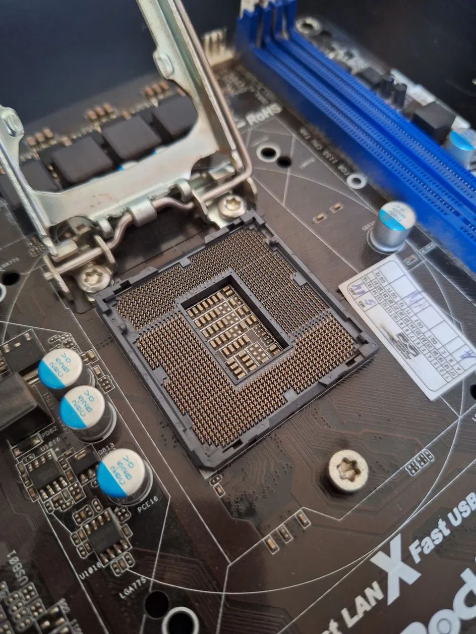Placa Mãe ASRock H61M-VG4 LGA 1155 DDR3 - Foto 2