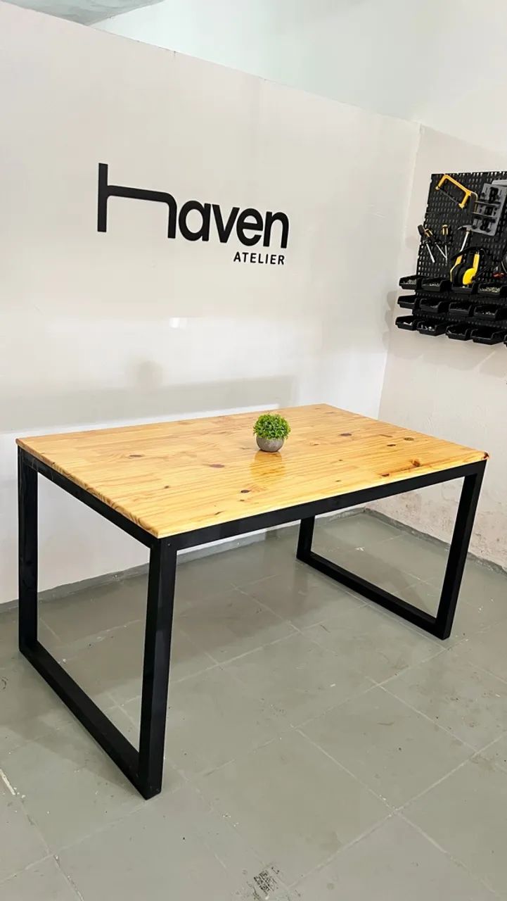 MESA DISPONÍVEL A PRONTA ENTREGA