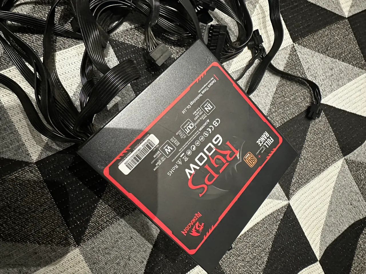 Fonte Redragon 600w RGPS - Foto 4