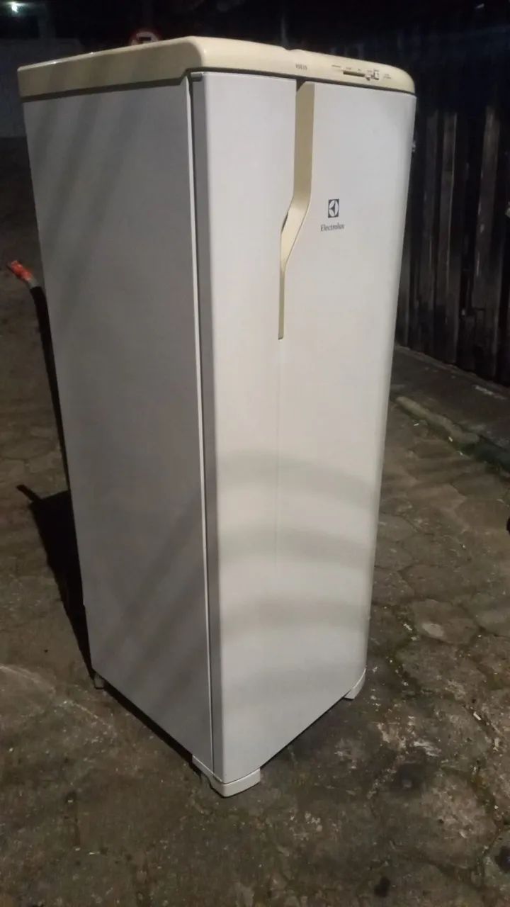 Jeladeira Electrolux 280 litros  - Foto 5