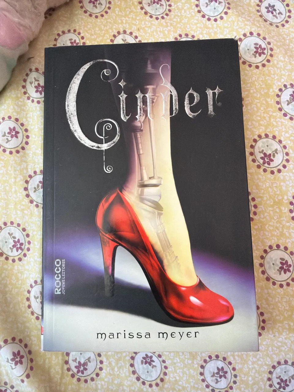 Cinder - Marissa Meyer