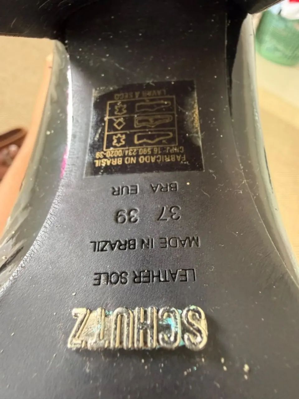 Bota schutz cano medio verniz - Foto 2