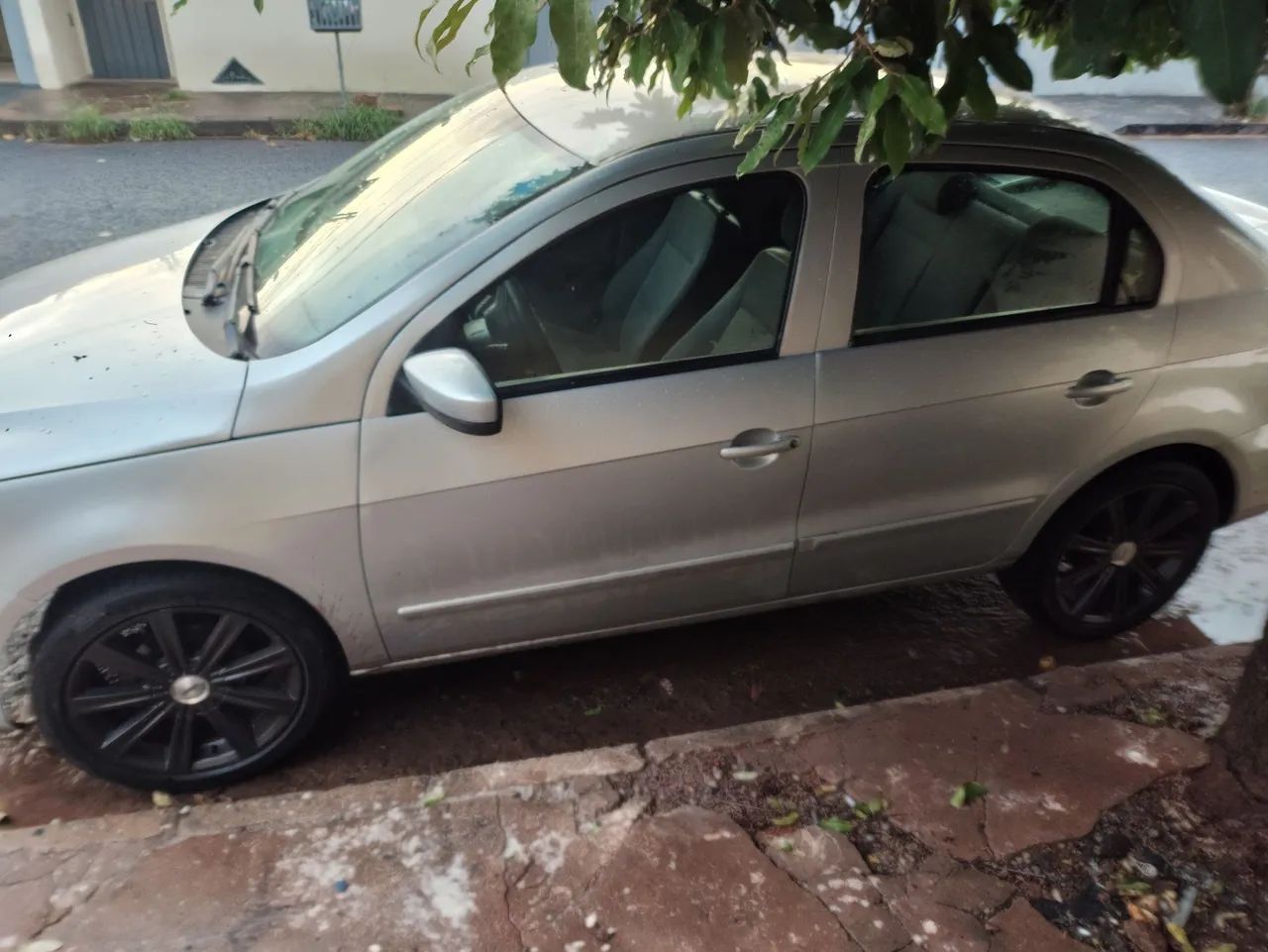 Volkswagen Voyage VOYAGE 1.0/1.0 City Mi Total Flex 8V 4p 2014