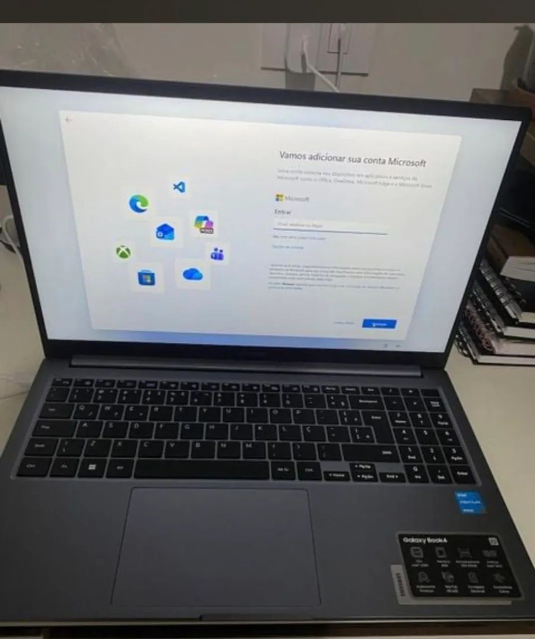 GALAXY BOOK 4