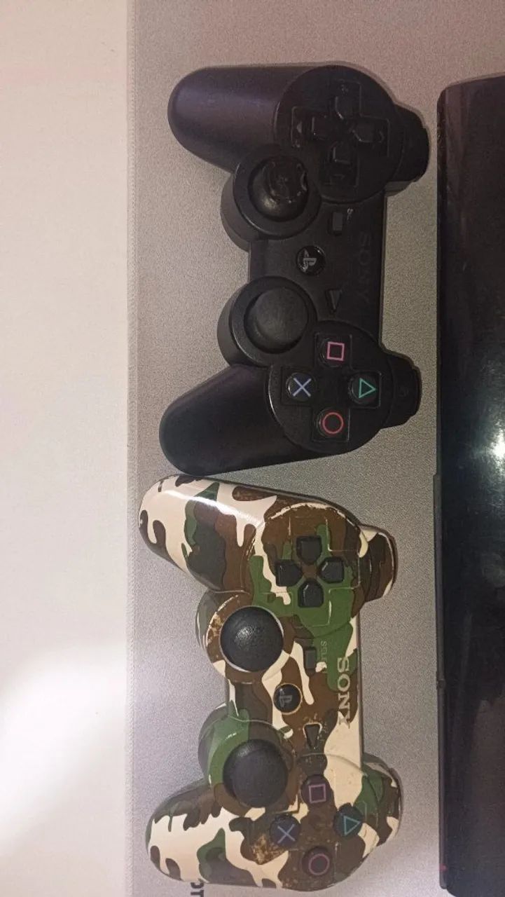 Ps3 desblo, com marcas de uso porém funcionando - Foto 4
