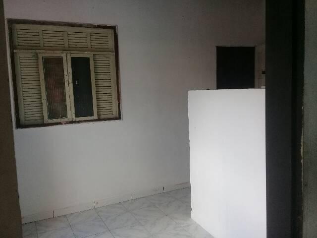 Aluga-se esta casa na av san martin fonte do capim - Foto 16
