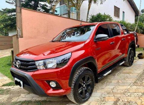 Toyota Hilux 2.8 Tdi Sr Challenge Cab Dupla 4x4 Aut. 4p