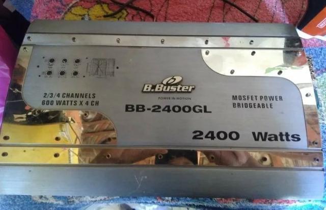 Vendo caixa com cara preta 400 rms na litragem certa e modulo 2400 watts 4 x600 - Foto 3