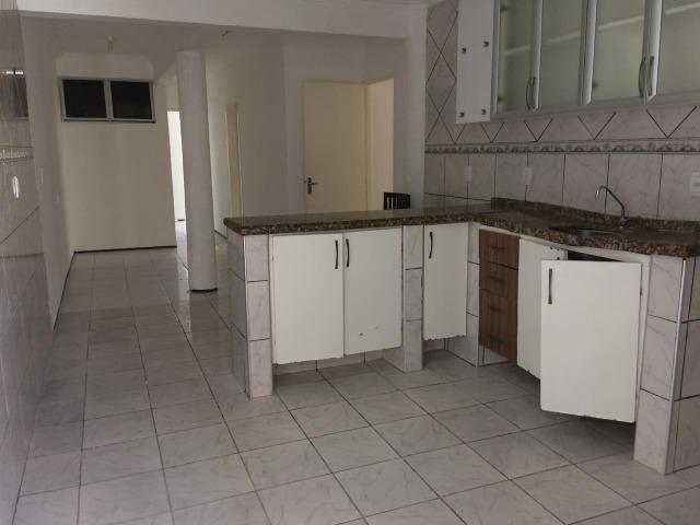 Casa plana,próximo avenida Godofredo Maciel,ótima Localização - Foto 4