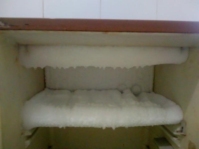Geladeira gelando muito - Foto 2
