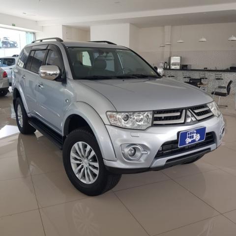 PAJERO HPE 3.2 4X4 AUT. 7 LUG. - Foto 3