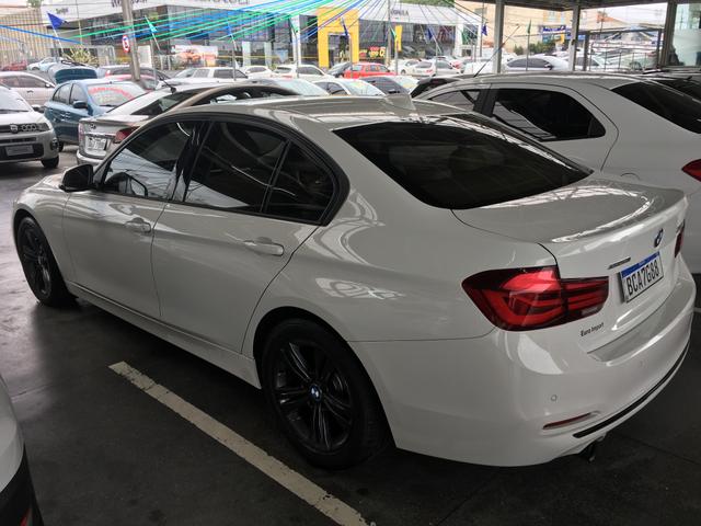 BMW 320i - Foto 4