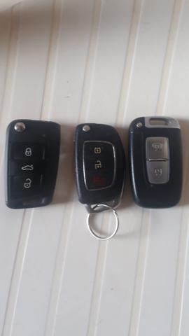 Vendo três chaves pra carro