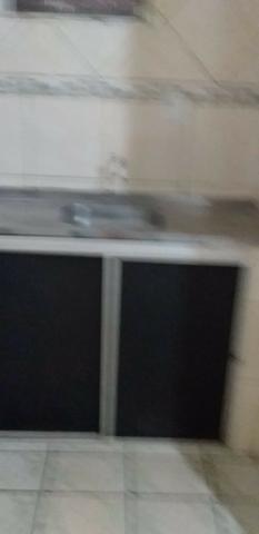 Aluga-se uma casa grande com garagem - Foto 4