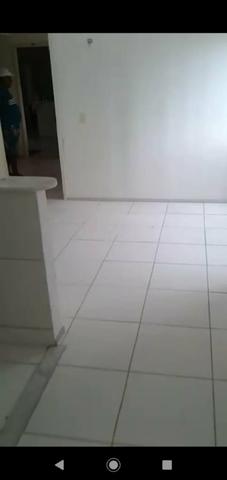 20 mil apartamento novo no itapery 1 vaga 2 quartos 2 andar só entrar e morar * - Foto 3