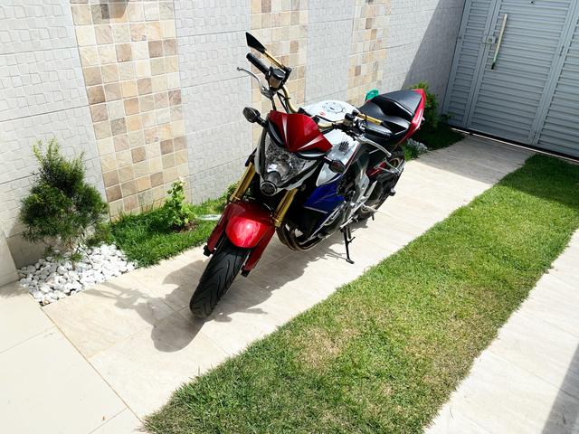 Moto HONDA CB 1000R - 2014 - Tricolor(Capitão América ) - Foto 3