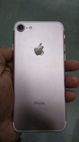 Vendo iphone 7 32gb novinho carregador aceito trocas - Foto 2