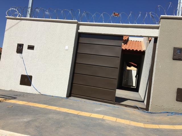 Carolina Parque Casa com varanda na frente com dois quartos sendo um suíte com ducha - Foto 2