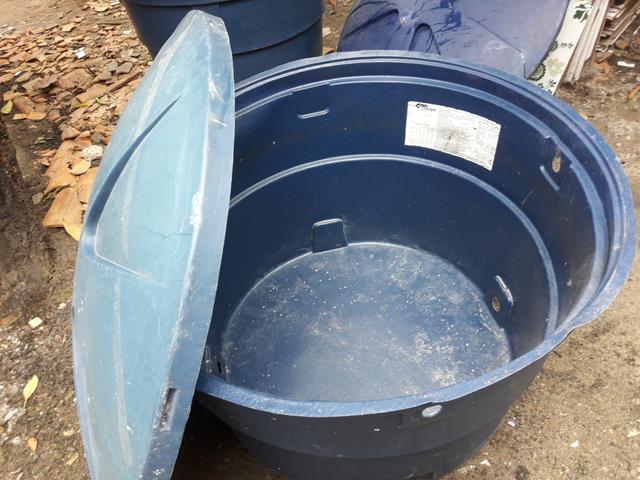 Caixa da água 500l semi-novas 120,00