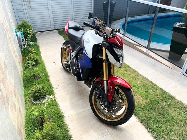 Moto HONDA CB 1000R - 2014 - Tricolor(Capitão América )