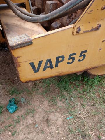 Vende-se um rolo compactador pé de Carneiro - Foto 2