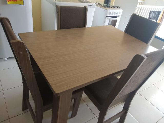 Mesa 4 Cadeiras