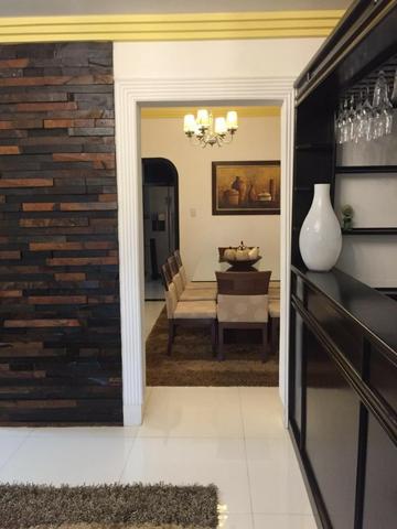 Casa Moderna de 5 quartos sendo quatro suítes toda no Blindex e porcelanato - Foto 9