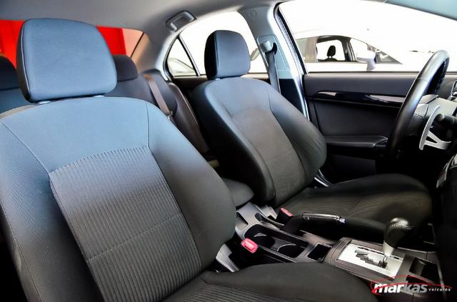 Lancer 2.0 160 Cv Automatico 61.000 Km 2013 - Foto 2