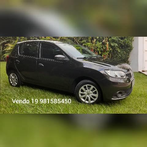 Vendo Sandero authentique 1.0 ano 2017 bloco 3 cilindros - Foto 2