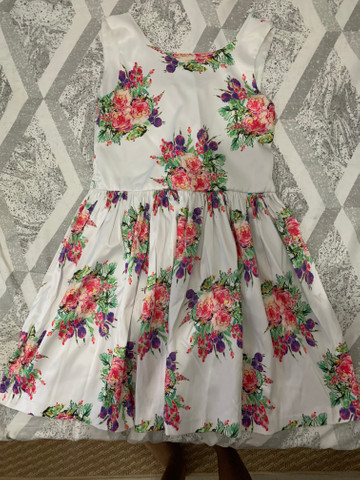 vestido florido infantil
