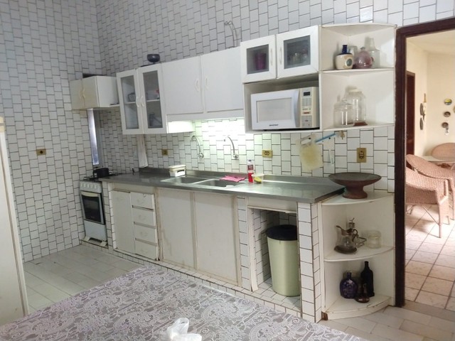 OPORTUNIDADE. Vendo ótima casa, 11 quartos 06 Wcs. Av Cláudio Gueiros, frente comercial e  - Foto 4