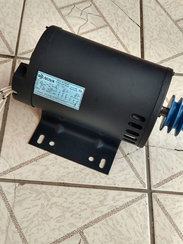 Motor elétrico trifásico para compressor de ar 20 pés  - Foto 2